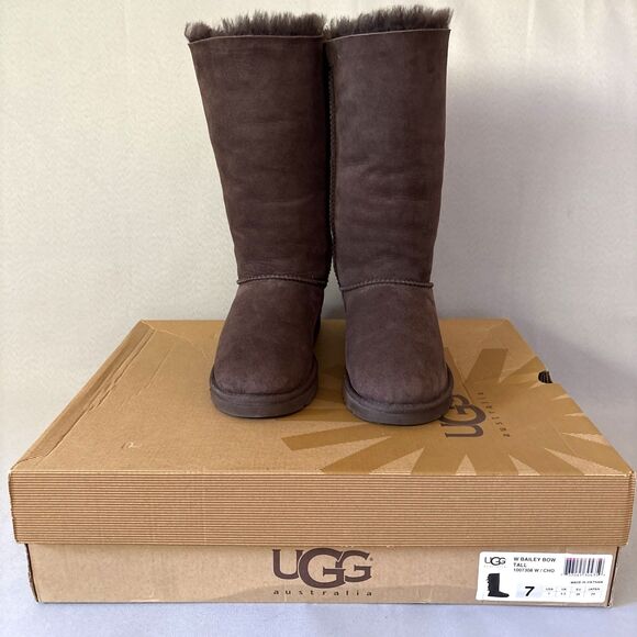 Womens Ugg Boots 7 Bailey Button Triplet Tall Chocolate Brown Festival Suede - Picture 4 of 16
